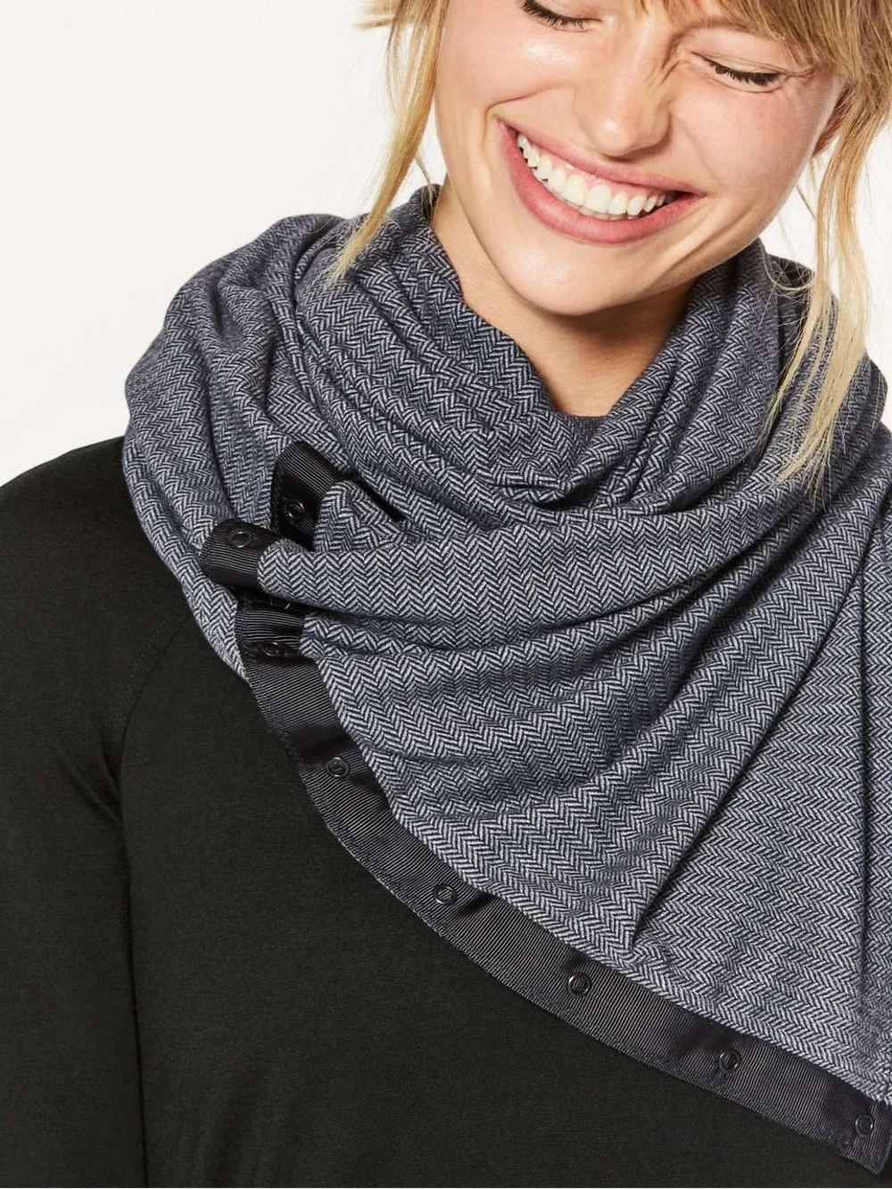 Lululemon Vinyassa Wrap Scarf in Herringbone Black, OSFM